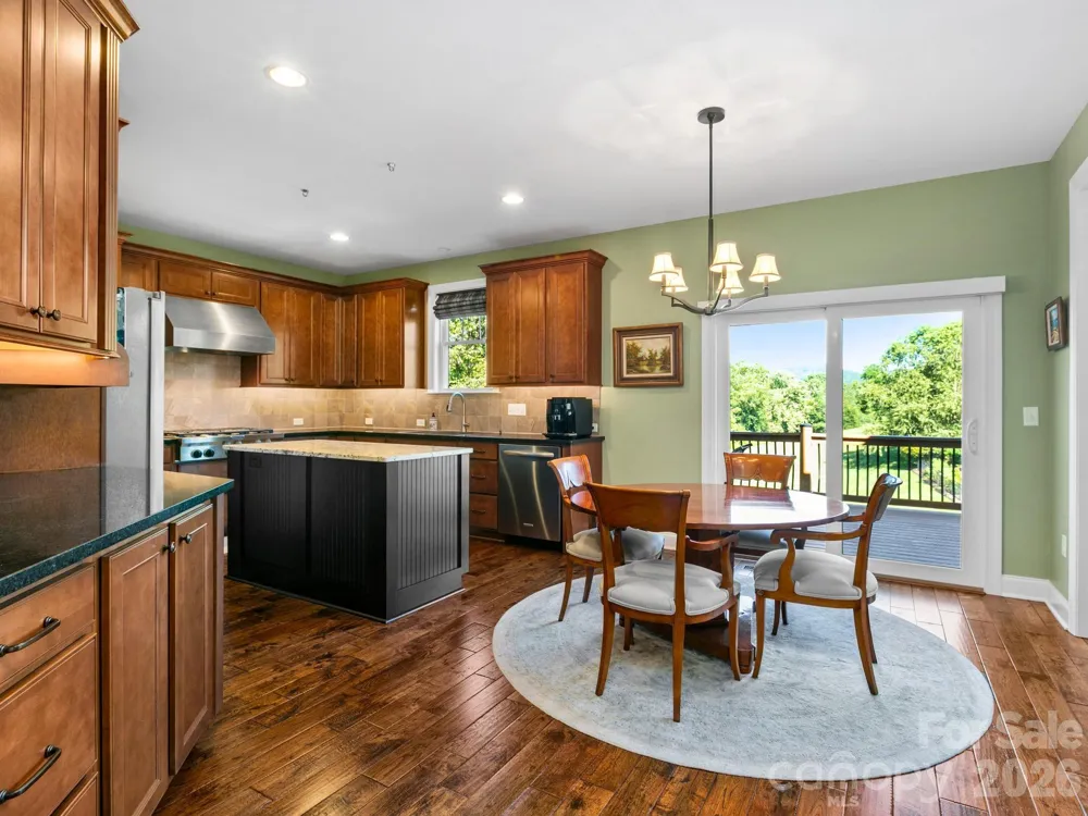 32 Lake Vista Drive Fletcher, NC 28732