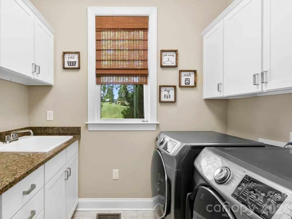 32 Lake Vista Drive Fletcher, NC 28732