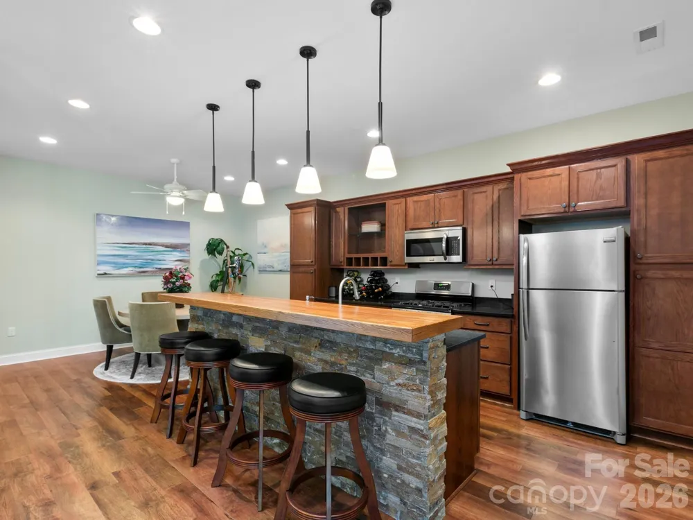 32 Lake Vista Drive Fletcher, NC 28732