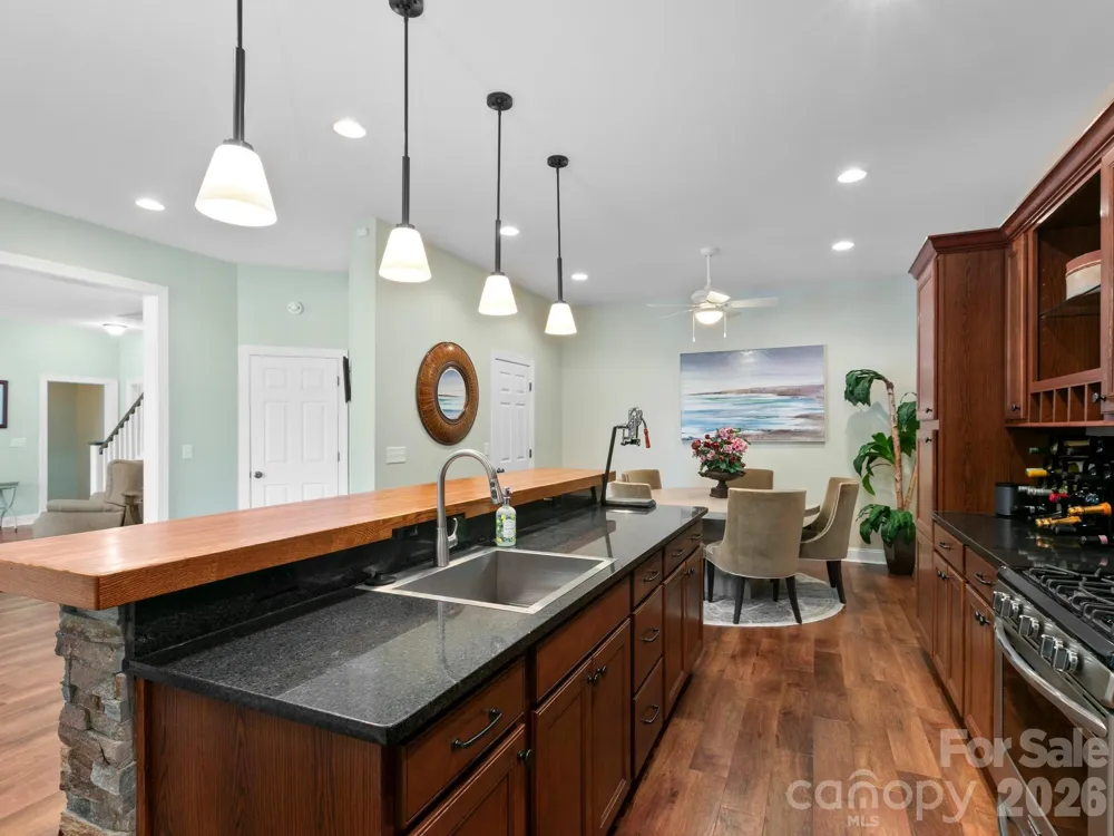 32 Lake Vista Drive Fletcher, NC 28732