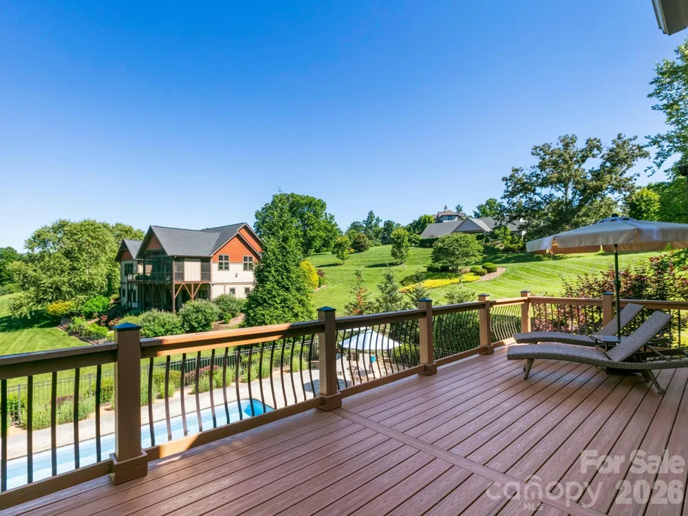 32 Lake Vista Drive Fletcher, NC 28732