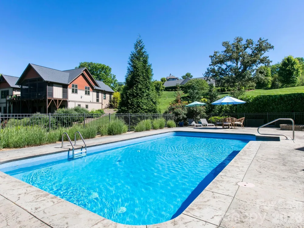 32 Lake Vista Drive Fletcher, NC 28732