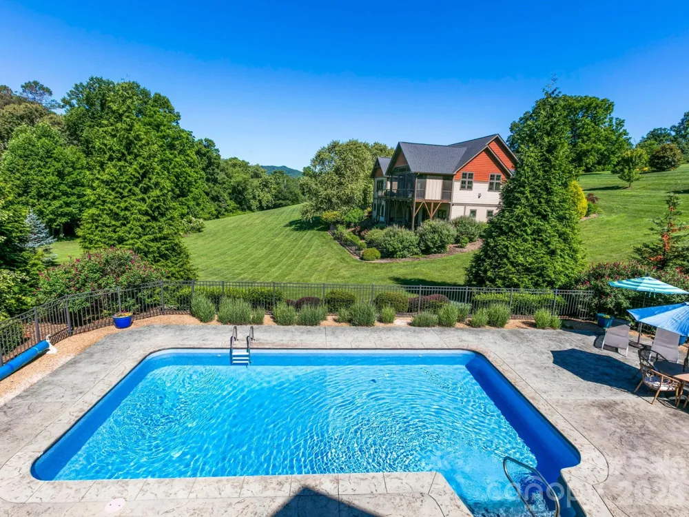 32 Lake Vista Drive Fletcher, NC 28732