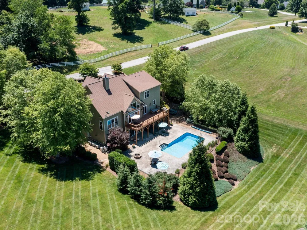 32 Lake Vista Drive Fletcher, NC 28732