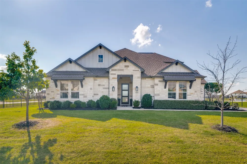 1025 Sugar Bars Drive Lucas, TX 75002