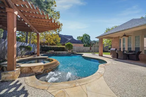 6014 Shady Alcove Court