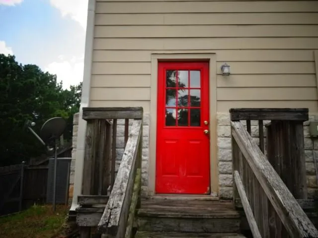 107 Yegua Circle Huntsville, TX 77340