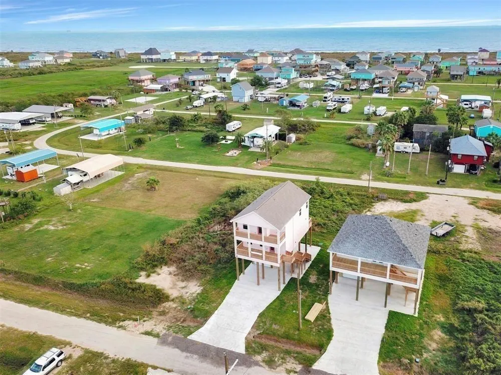 120 Jewel Drive Crystal Beach, TX 77650