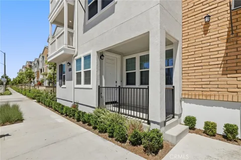 175 W La Palma Avenue #6