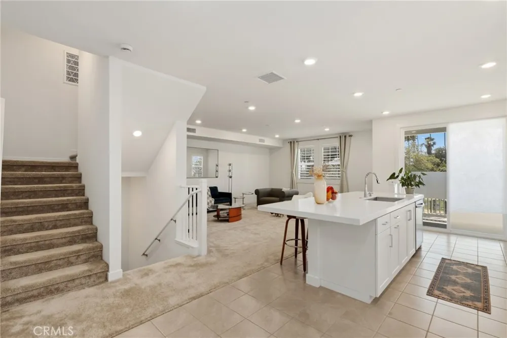 175 W La Palma Avenue #6 Anaheim, CA 92801
