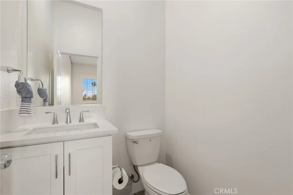 175 W La Palma Avenue #6 Anaheim, CA 92801