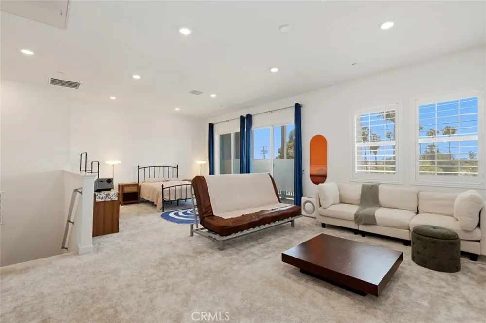 175 W La Palma Avenue #6 Anaheim, CA 92801