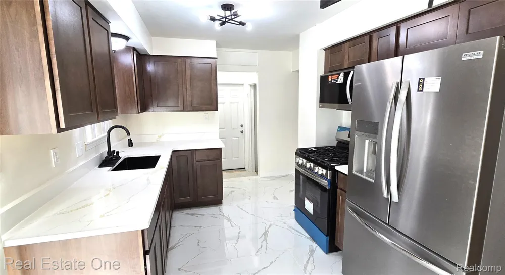 342 Melvin Street River Rouge City, MI 48218