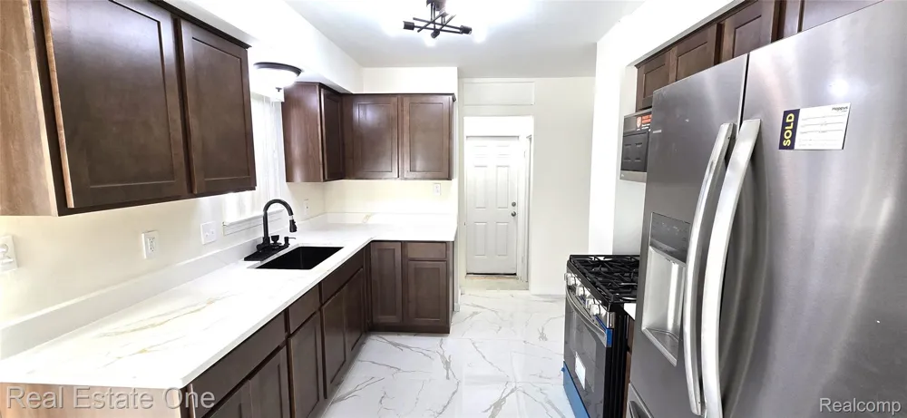 342 Melvin Street River Rouge City, MI 48218
