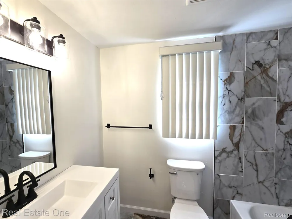 342 Melvin Street River Rouge City, MI 48218