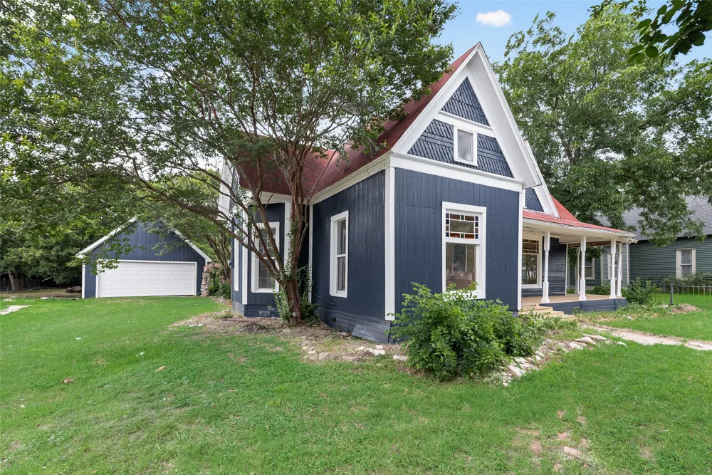 309 Poplar Street Italy, TX 76651