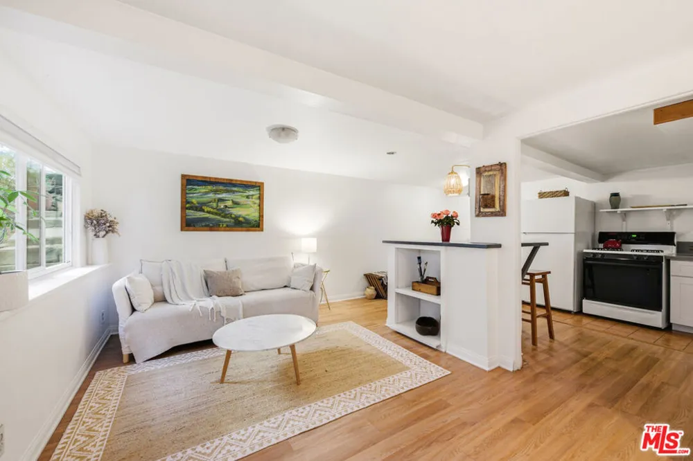 21849 Canon Drive Topanga, CA 90290