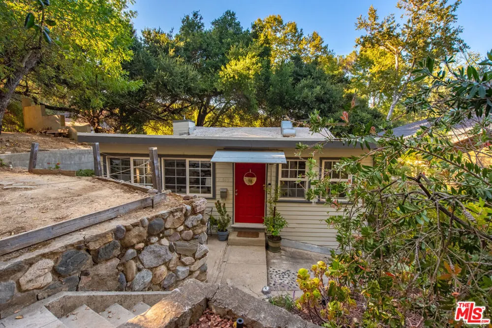 21849 Canon Drive Topanga, CA 90290