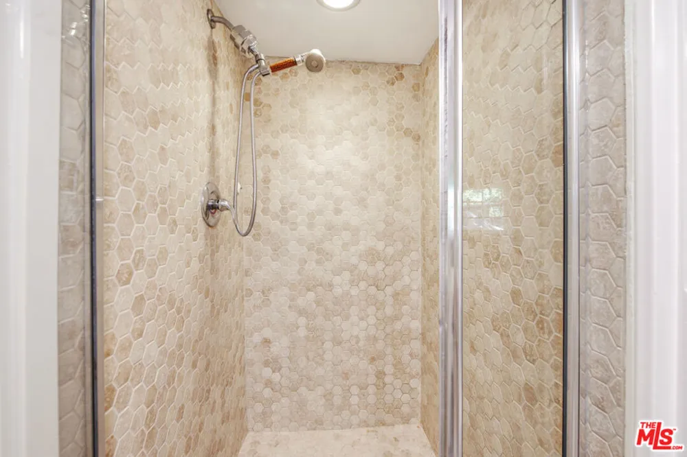 21849 Canon Drive Topanga, CA 90290