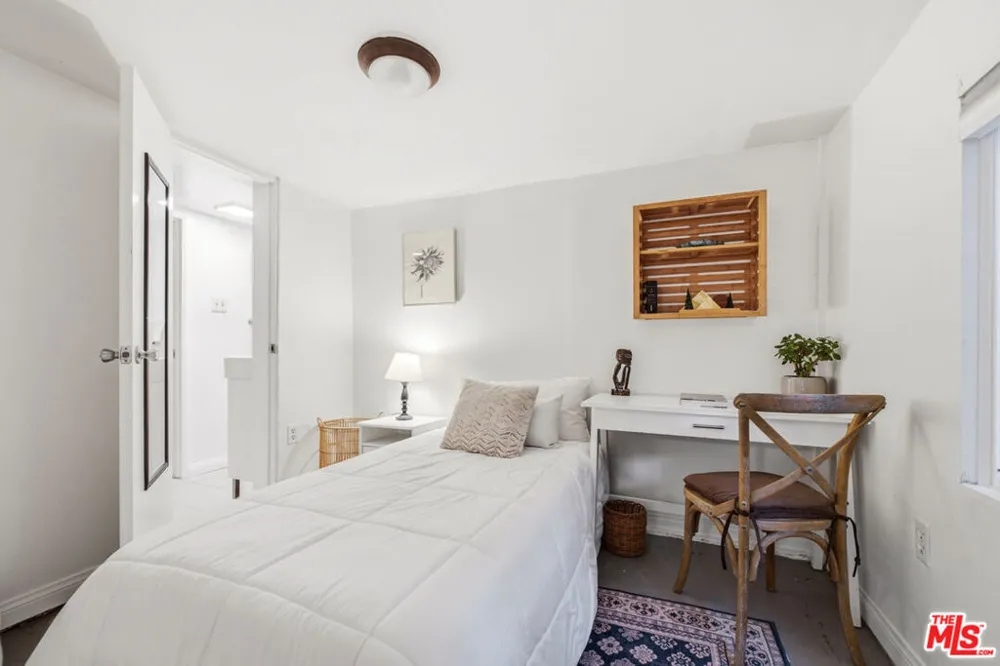 21849 Canon Drive Topanga, CA 90290