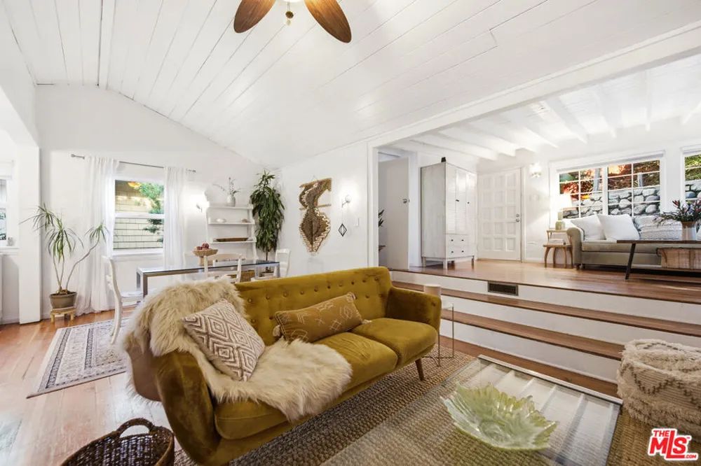 21849 Canon Drive Topanga, CA 90290