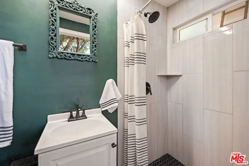 21849 Canon Drive Topanga, CA 90290