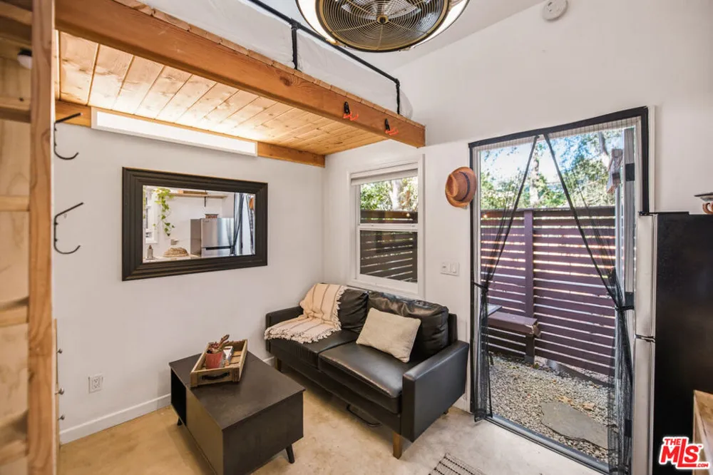 21849 Canon Drive Topanga, CA 90290