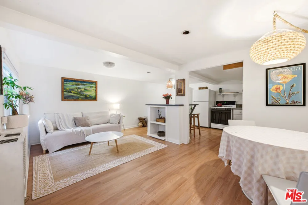 21849 Canon Drive Topanga, CA 90290
