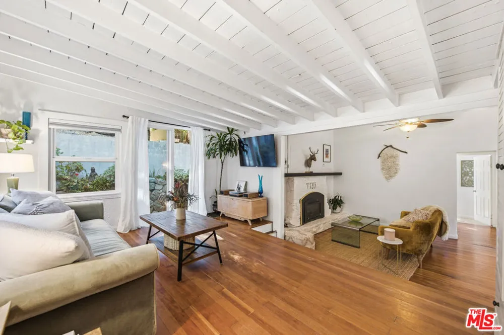 21849 Canon Drive Topanga, CA 90290