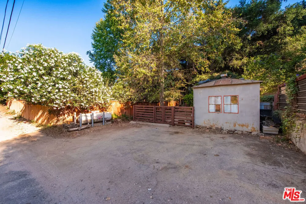 21849 Canon Drive Topanga, CA 90290