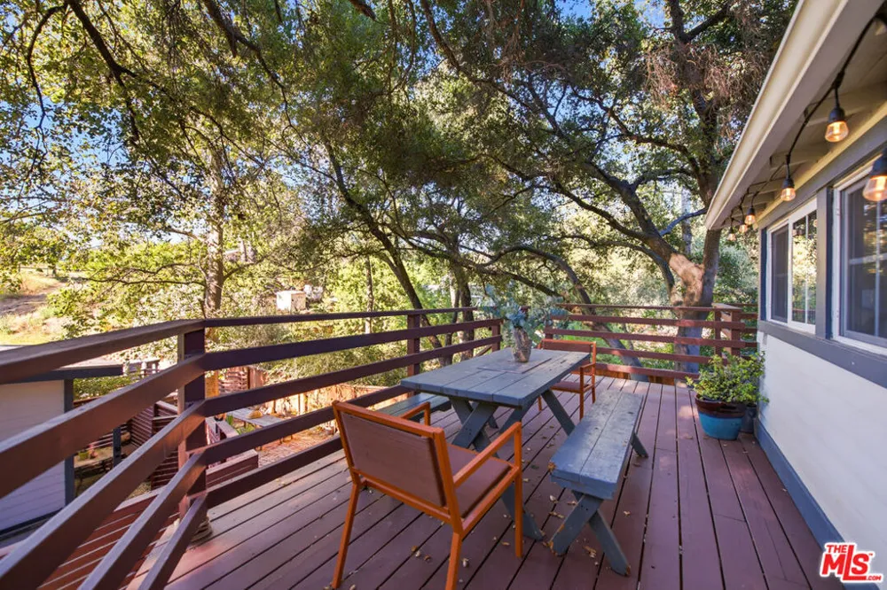 21849 Canon Drive Topanga, CA 90290