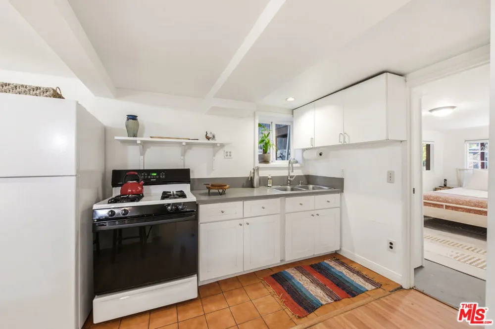 21849 Canon Drive Topanga, CA 90290