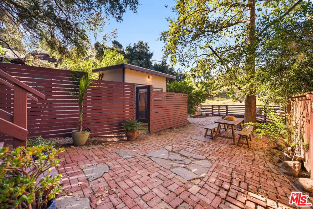 21849 Canon Drive Topanga, CA 90290