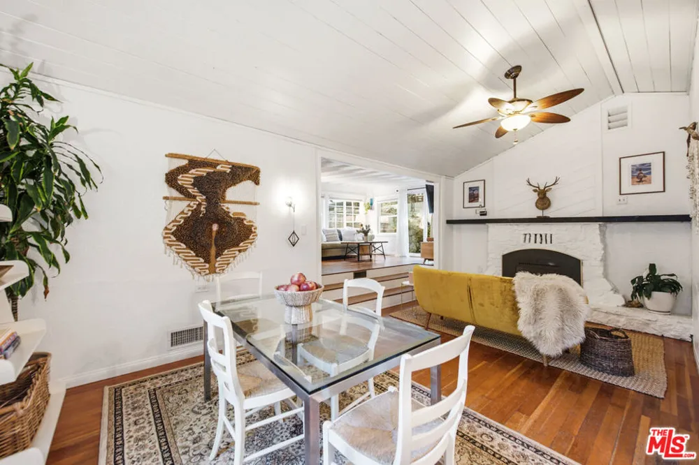 21849 Canon Drive Topanga, CA 90290