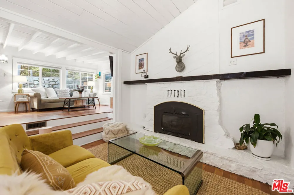 21849 Canon Drive Topanga, CA 90290