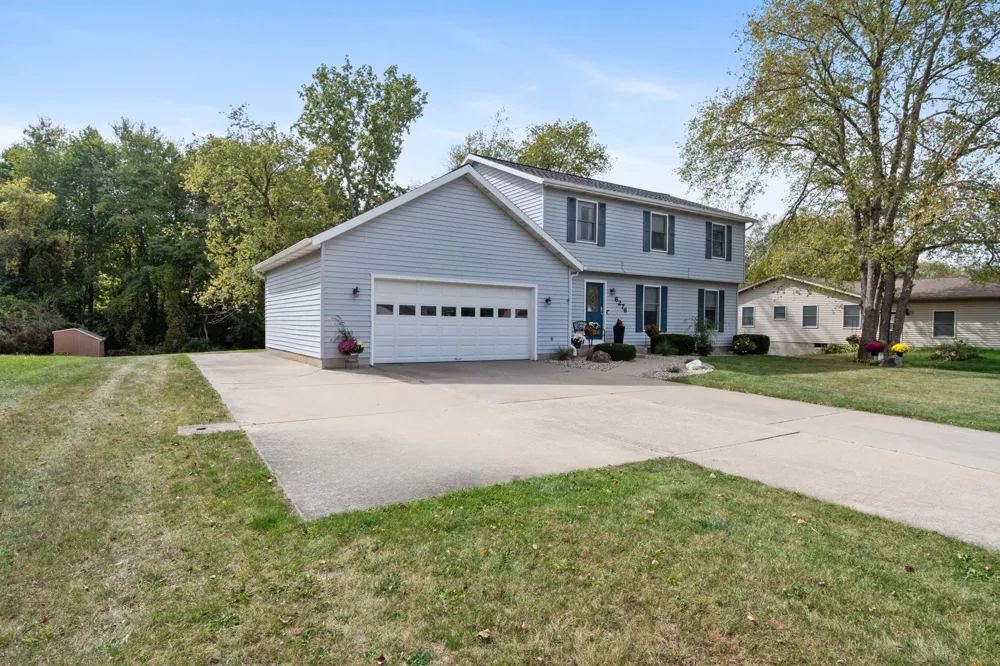 6276 Burning Tree Street Jackson, MI 49201