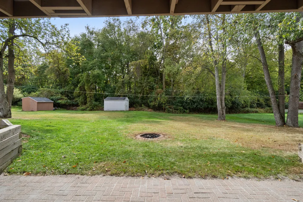 6276 Burning Tree Street Jackson, MI 49201
