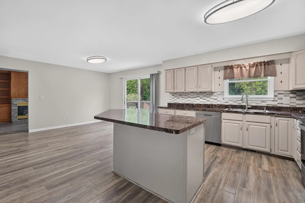 6276 Burning Tree Street Jackson, MI 49201