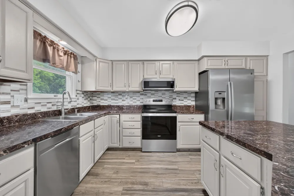 6276 Burning Tree Street Jackson, MI 49201