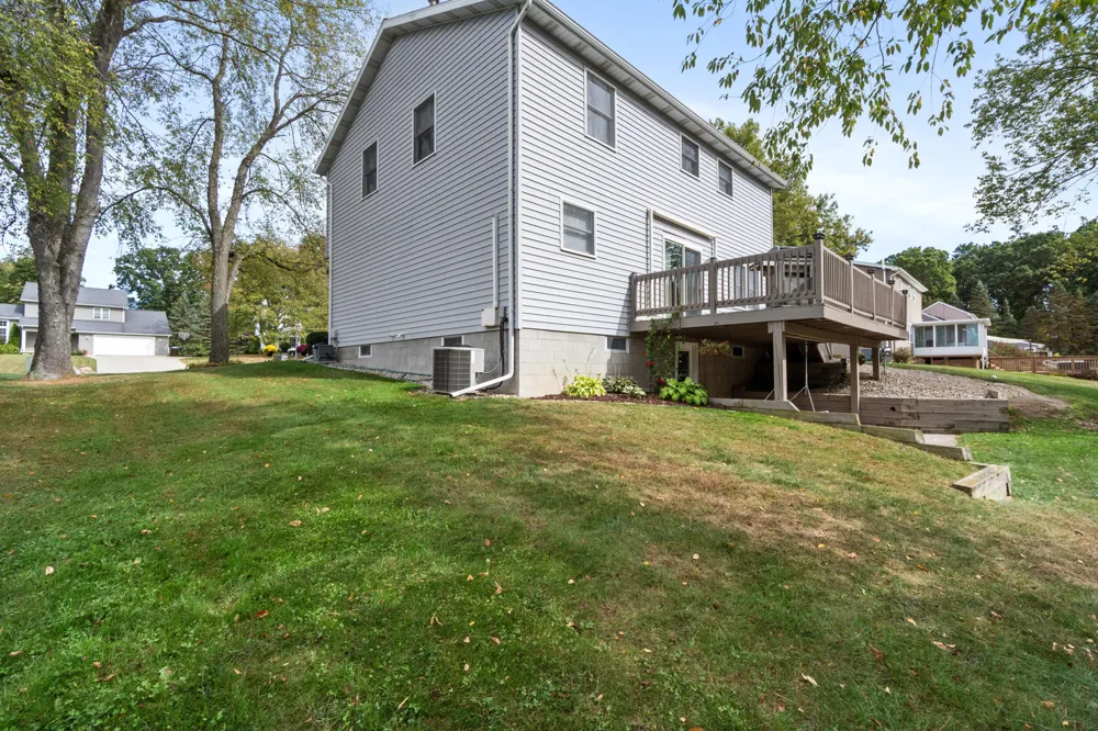 6276 Burning Tree Street Jackson, MI 49201