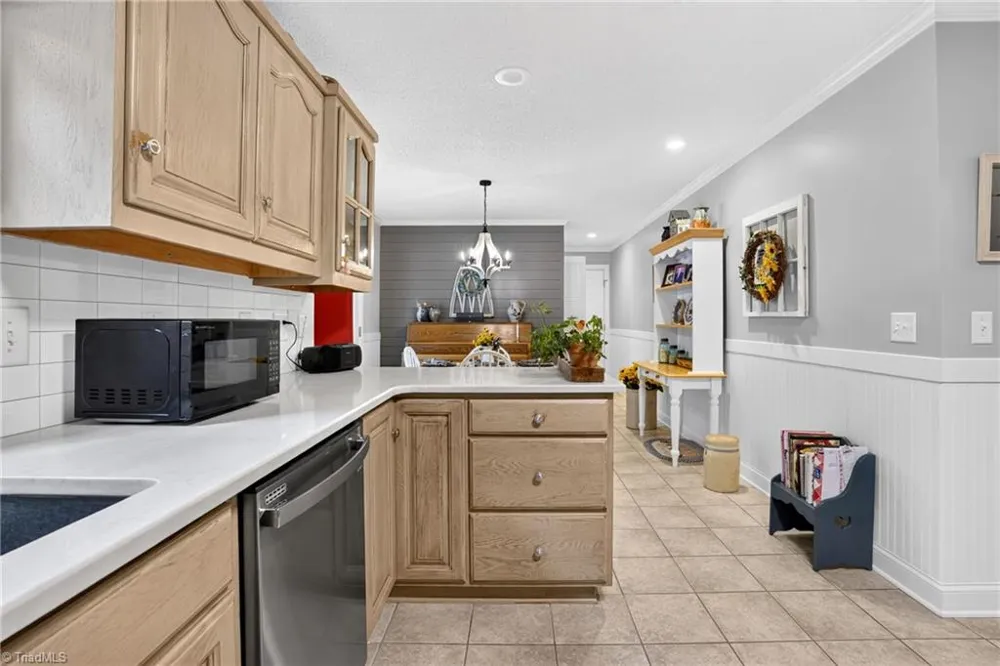 697 Graceland Drive Asheboro, NC 27205