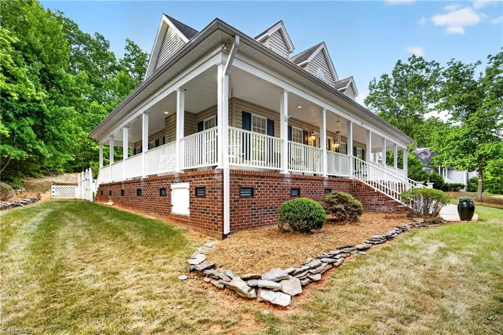 697 Graceland Drive Asheboro, NC 27205