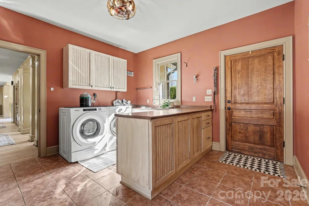 2554 Deep Gap Farm Road Mill Spring, NC 28756