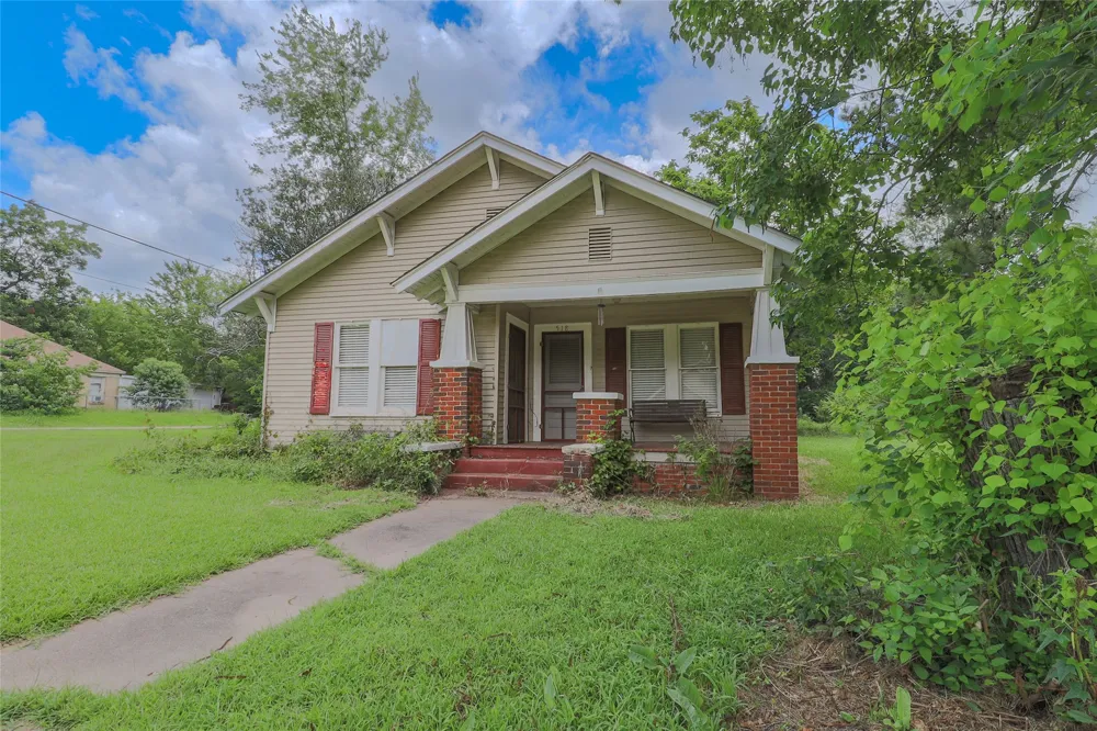 518 Green Street Grand Saline, TX 75140