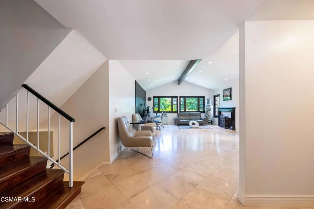 5533 Modena Place Agoura Hills, CA 91301