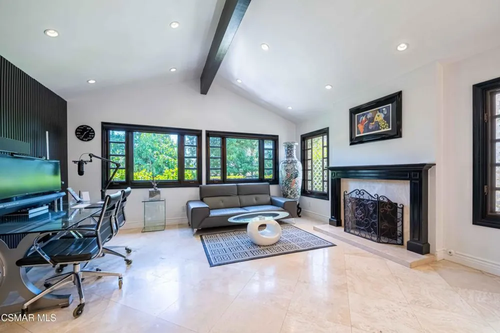 5533 Modena Place Agoura Hills, CA 91301