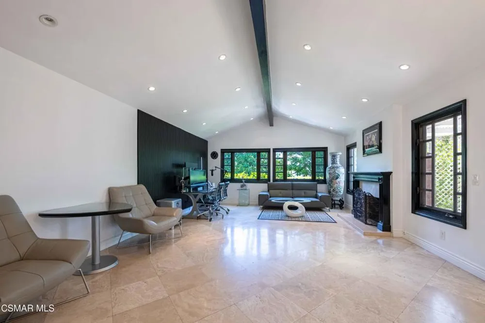 5533 Modena Place Agoura Hills, CA 91301