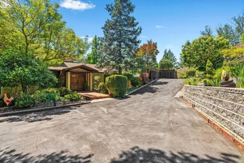 341 Blackstone Court