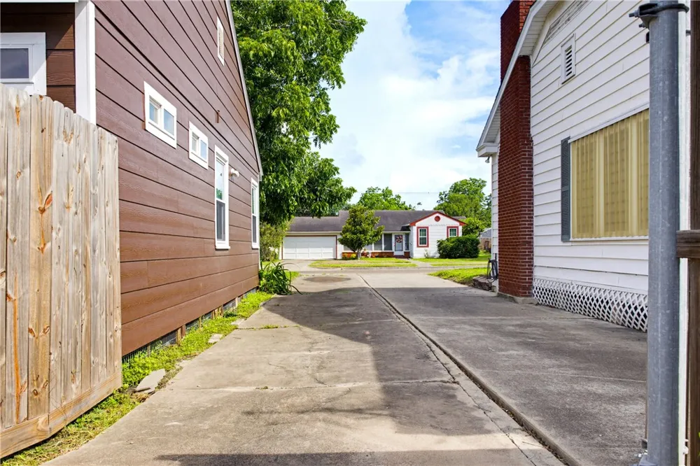 425 Naples Street Corpus Christi, TX 78404