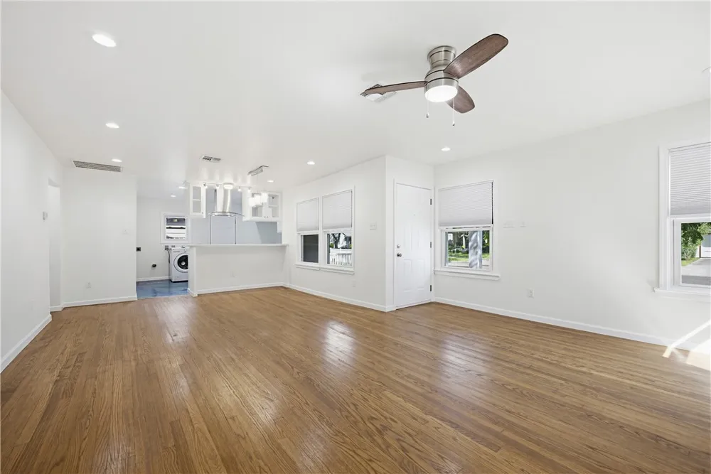 425 Naples Street Corpus Christi, TX 78404